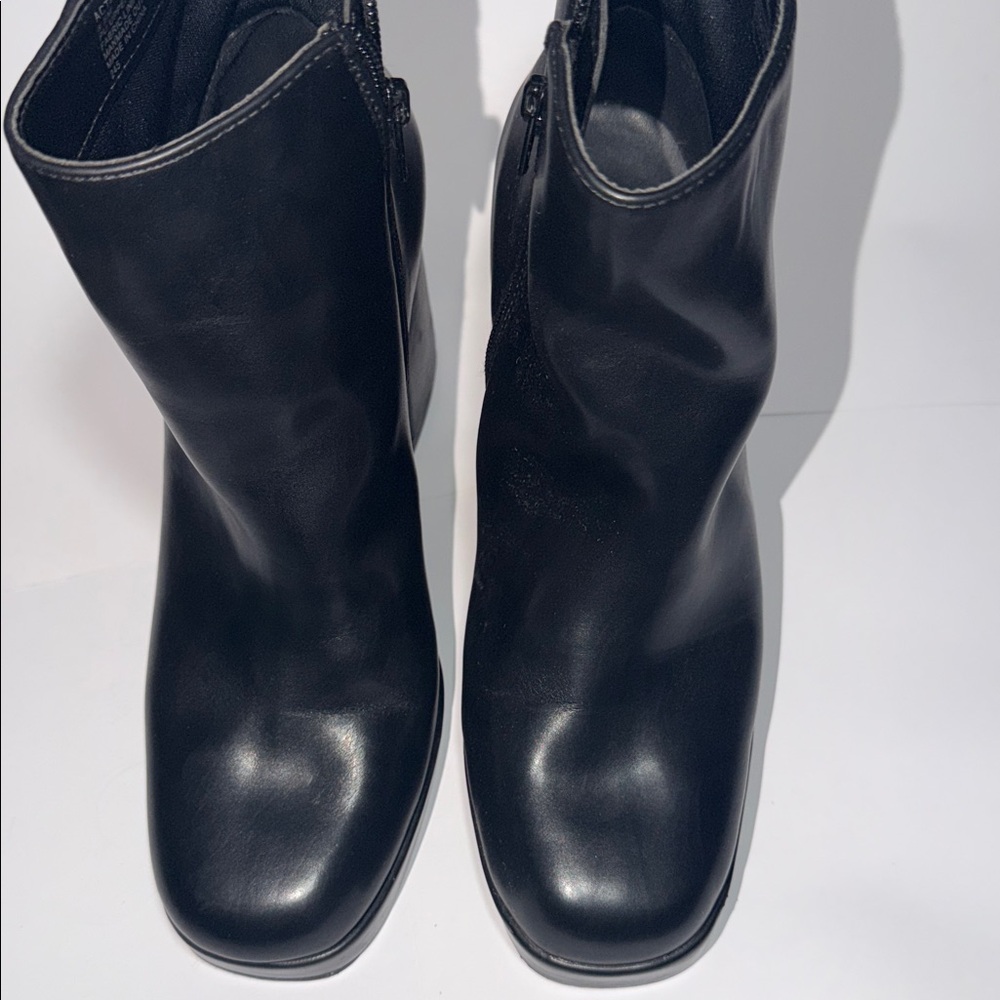 Madden Girl Black Platform Ankle Booties with Side Zip - Picture 6 of 6